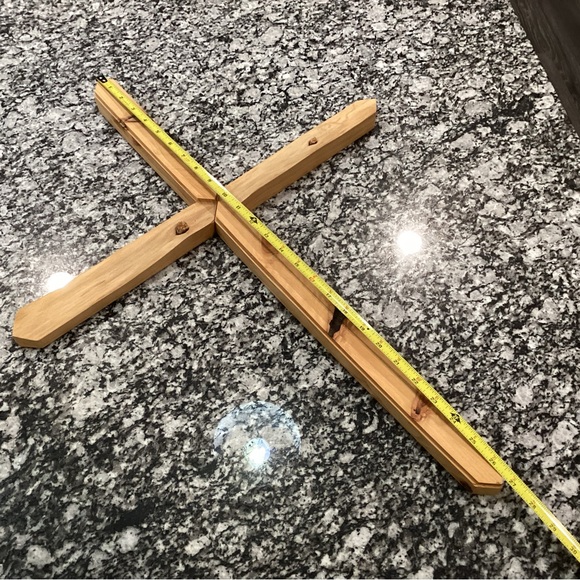 🟤 Beautiful Hand Crafted Solid Wood Large Cross - Excellent Condition - Unique - Picture 11 of 16